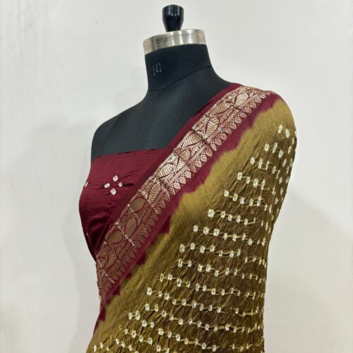 Banarasi Pure Chiniya Chunri Work Mehndi & Mahroon Shade Saree - Image 3