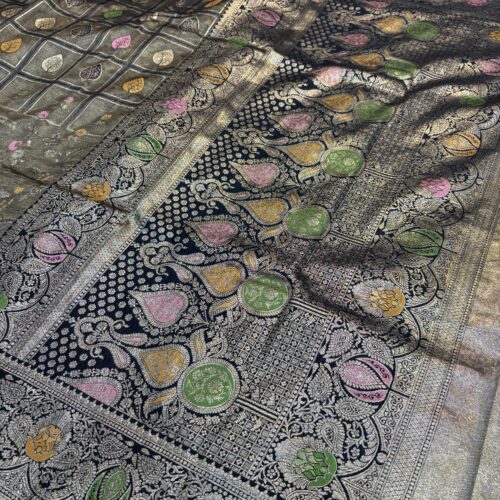 Black Shade Jaal Pattern Tissue Silk Saree - Image 4