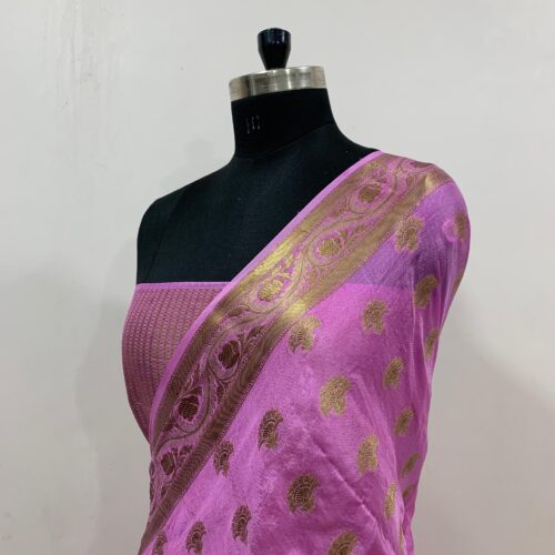 Booti Pattern Semi Georgette Silk Saree in Pink Shade - Image 3