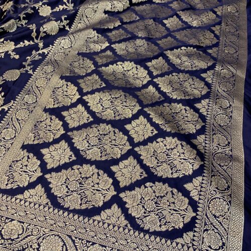 Navy Blue Shade Jaal Design Mashru Silk Saree - Image 3