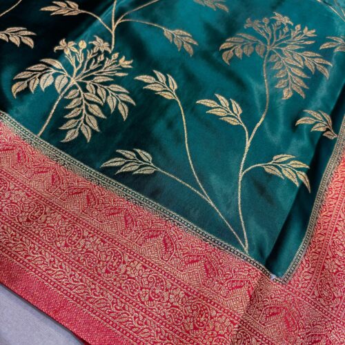 Green Color Flower Design Mulberry Silk Saree - Image 2