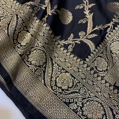 Black Shade Jaal Design Mashru Silk Saree - Image 2