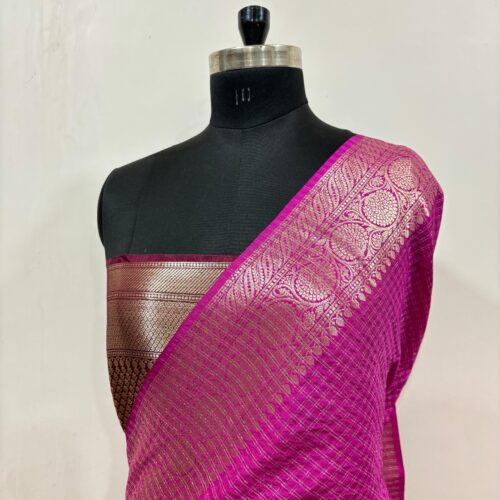 Small Check Design In Pink Color Banarasi Art Silk Saree - Image 3
