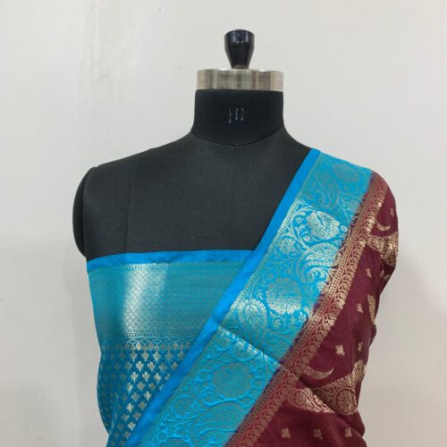 Jaal Pattern Semi Dupian Silk Saree in Mahroon Shade