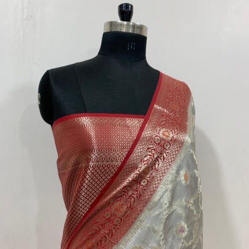 Grey Shade Jaal Design Pure Chiniya Silk Saree - Image 2