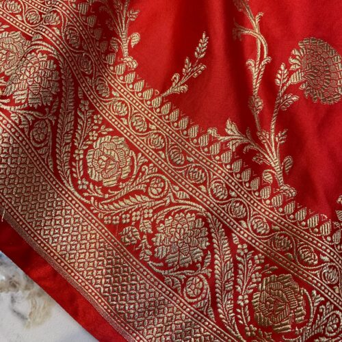 Red Shade Jaal Design Mashru Silk Saree - Image 2