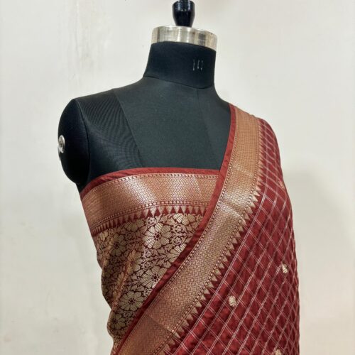Rust Brown Shaded Check Booti Design Art Silk Saree - Image 2
