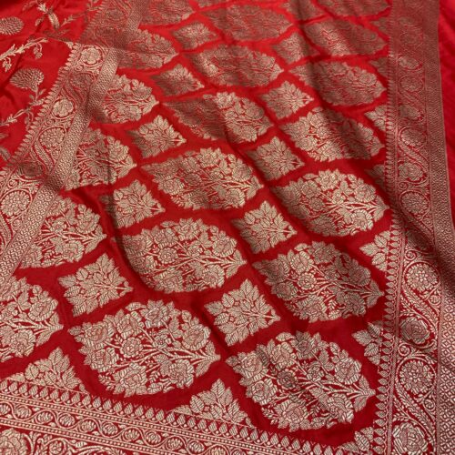 Red Shade Jaal Design Mashru Silk Saree - Image 3