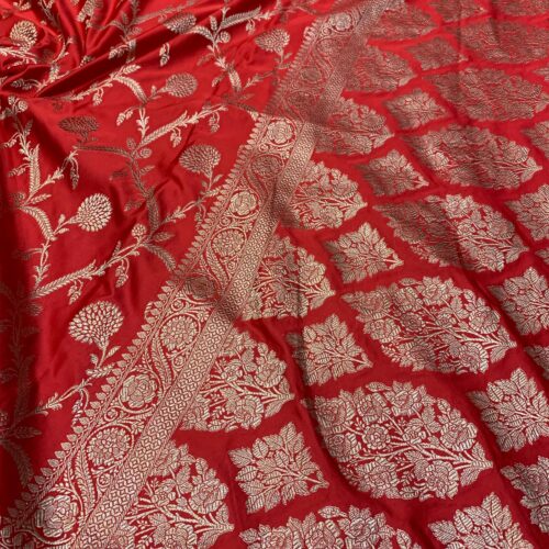 Red Shade Jaal Design Mashru Silk Saree - Image 4