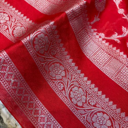 Red Shade Meenakari Jaal Pattern Art Kataan Silk Saree - Image 2