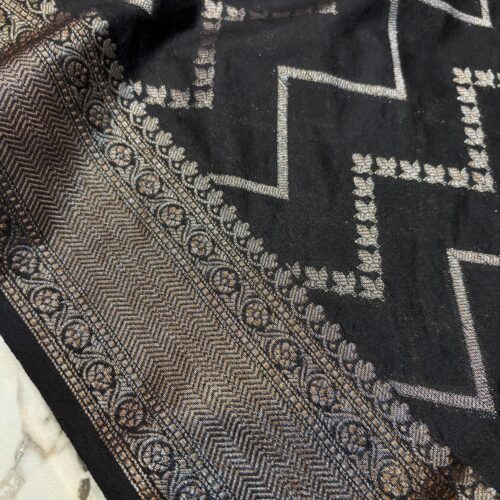 Black Shade Zigzag Pattern Art Kataan Silk Saree - Image 2